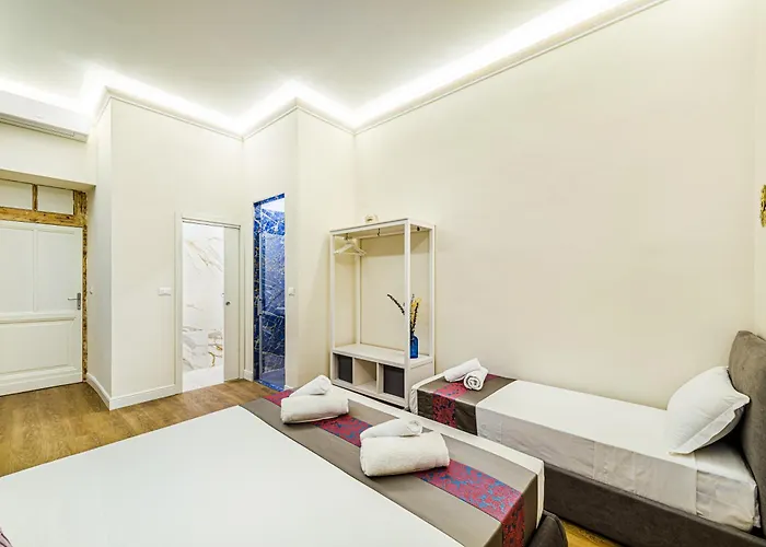 Aparts - 3 Bedrooms Luxury At St Peter Apartment