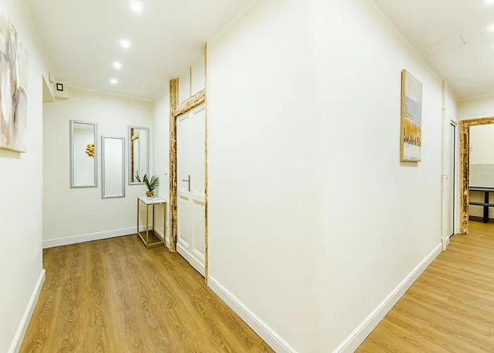 Aparts - 3 Bedrooms Luxury At St Peter