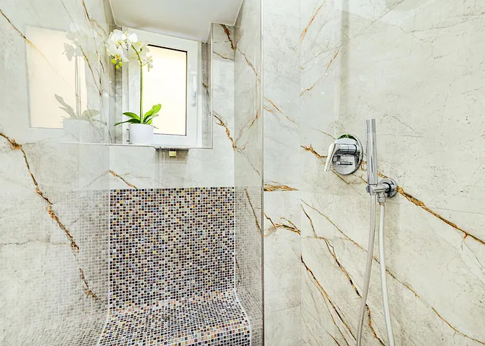 Aparts - 3 Bedrooms Luxury At St Peter